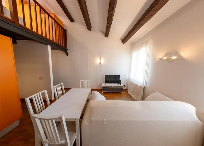 Domus San Vitale * رافيننا